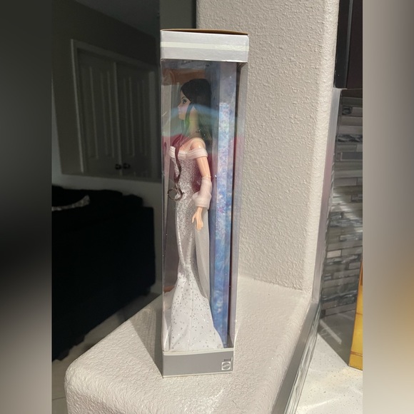 April Diamond Barbie Doll Brunette The Birthstone Collection 2002 Mattel - Picture 2 of 5